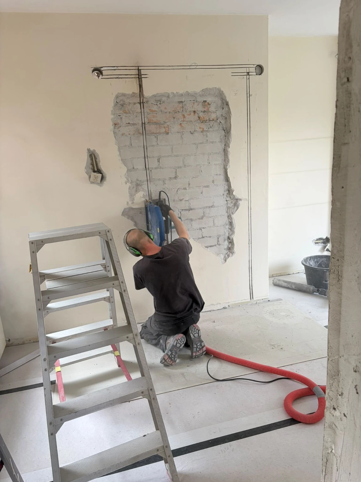 Deursparing zagen in steen door Drillpro Nederland