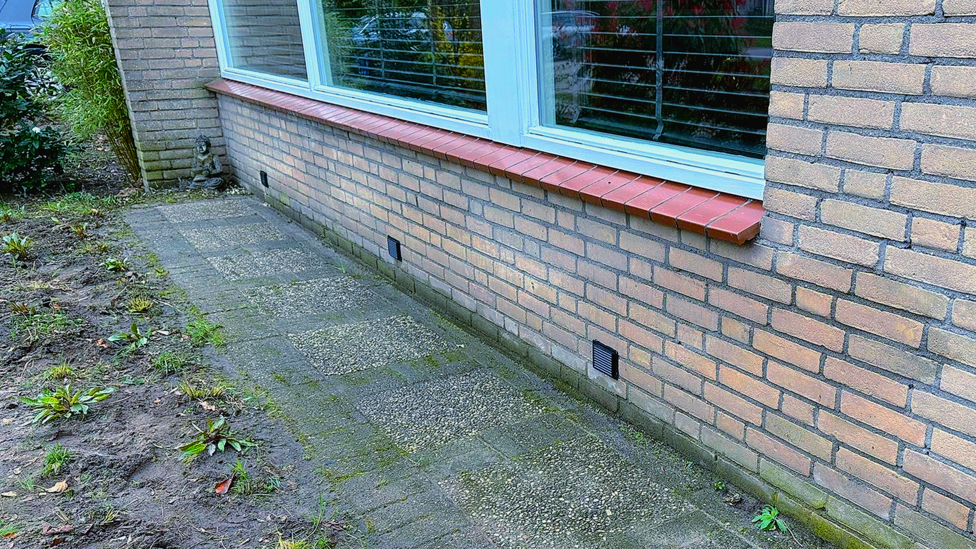 Vochtige muur kruipruimte