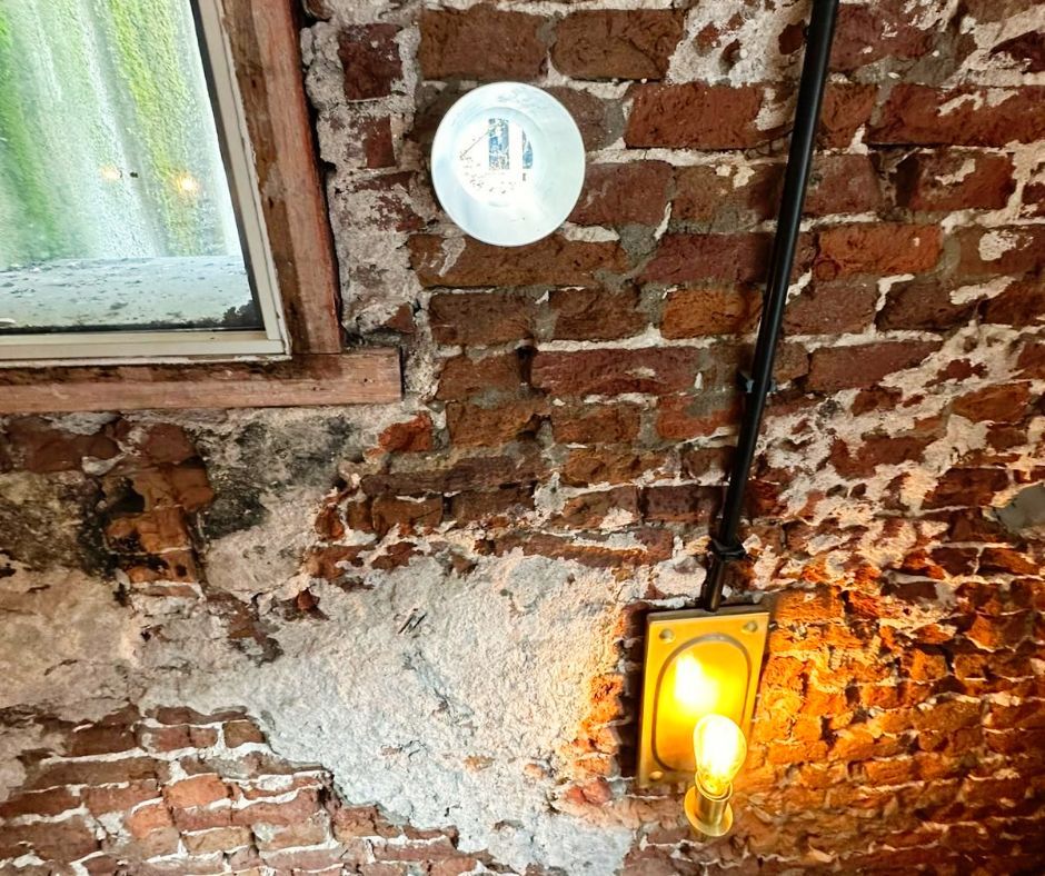 Gat in muur boren · Helmond